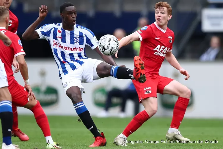 AZ bezorgt SC Heerenveen eerste nederlaag