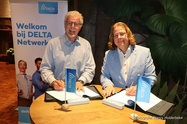 Aanleg glasvezel officieel van start in gemeente Opmeer