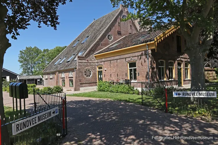 Oorsprong van de stolpboerderij in Rundveemuseum op 5 november