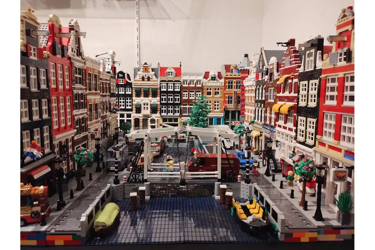 Amsterdamse gracht in Hoorns museum